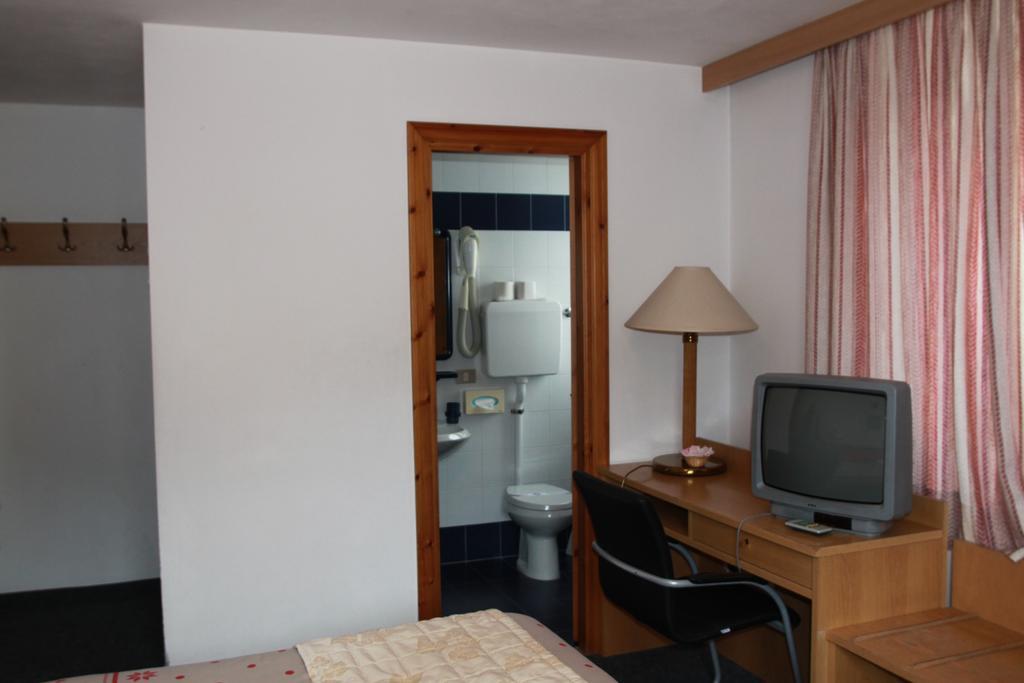 Hotel Genziana Passo Stelvio Bagian luar foto